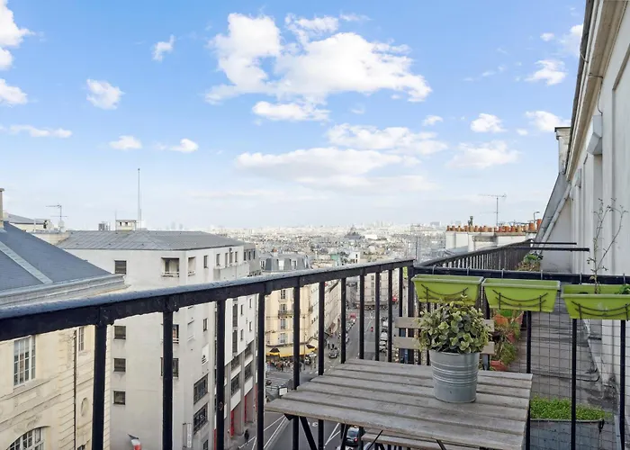Amazing View Apartment In Heart Of Paris