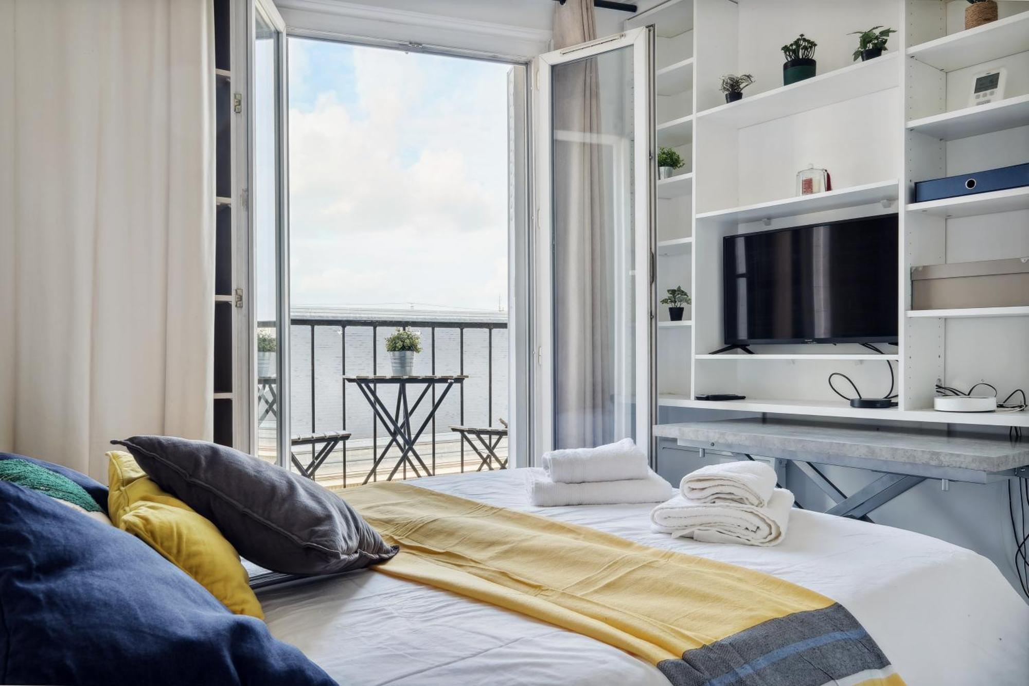 Amazing View In Heart Of Appartement